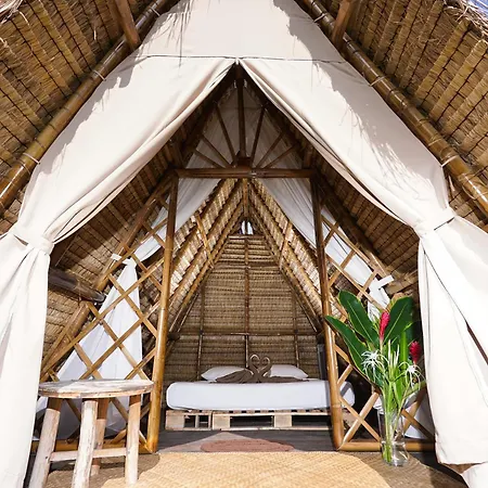 Hotel Sungai Huts